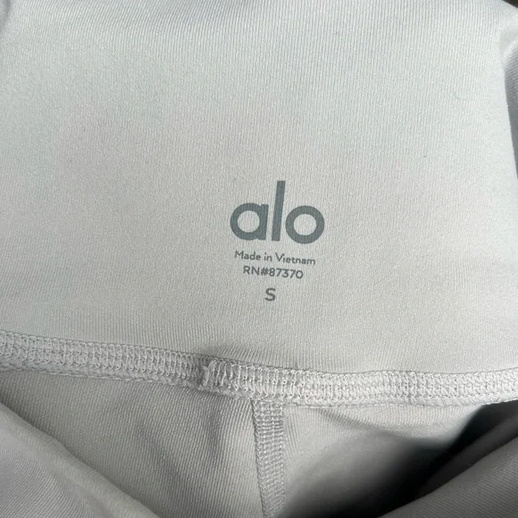 Alo Yoga Coast High-Waist Capri Legging Size Small Alloy - Picture 5 of 6